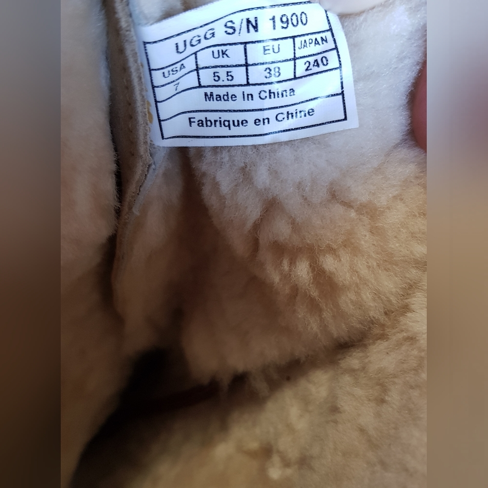 UGG waterproof shearling lined boots - Picture 9 of 14